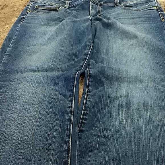 American Eagle Jeans - Picture 2 of 8